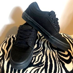 Vans - Chukka Low 7M / 8.5WM UltraCush